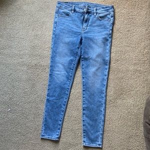 Womens American Eagle jeans